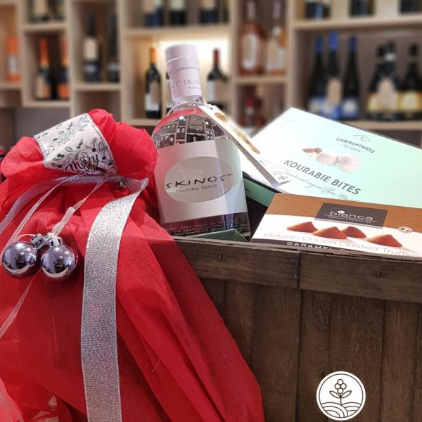 Γιορτινές συσκευασίες δώρου με επιλογή προϊόντων από το κατάστημα μας.