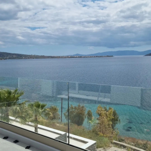 roditis-glass-aegina-