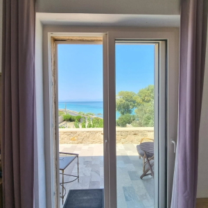 roditis-glass-aegina-